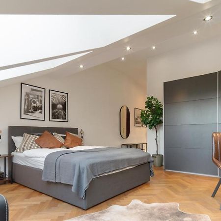 Designer Apartments, 2 Min To U1 Reumannplatz Vienna Exterior photo