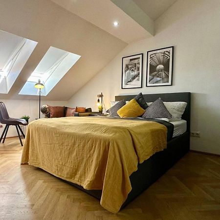 Designer Apartments, 2 Min To U1 Reumannplatz Vienna Exterior photo