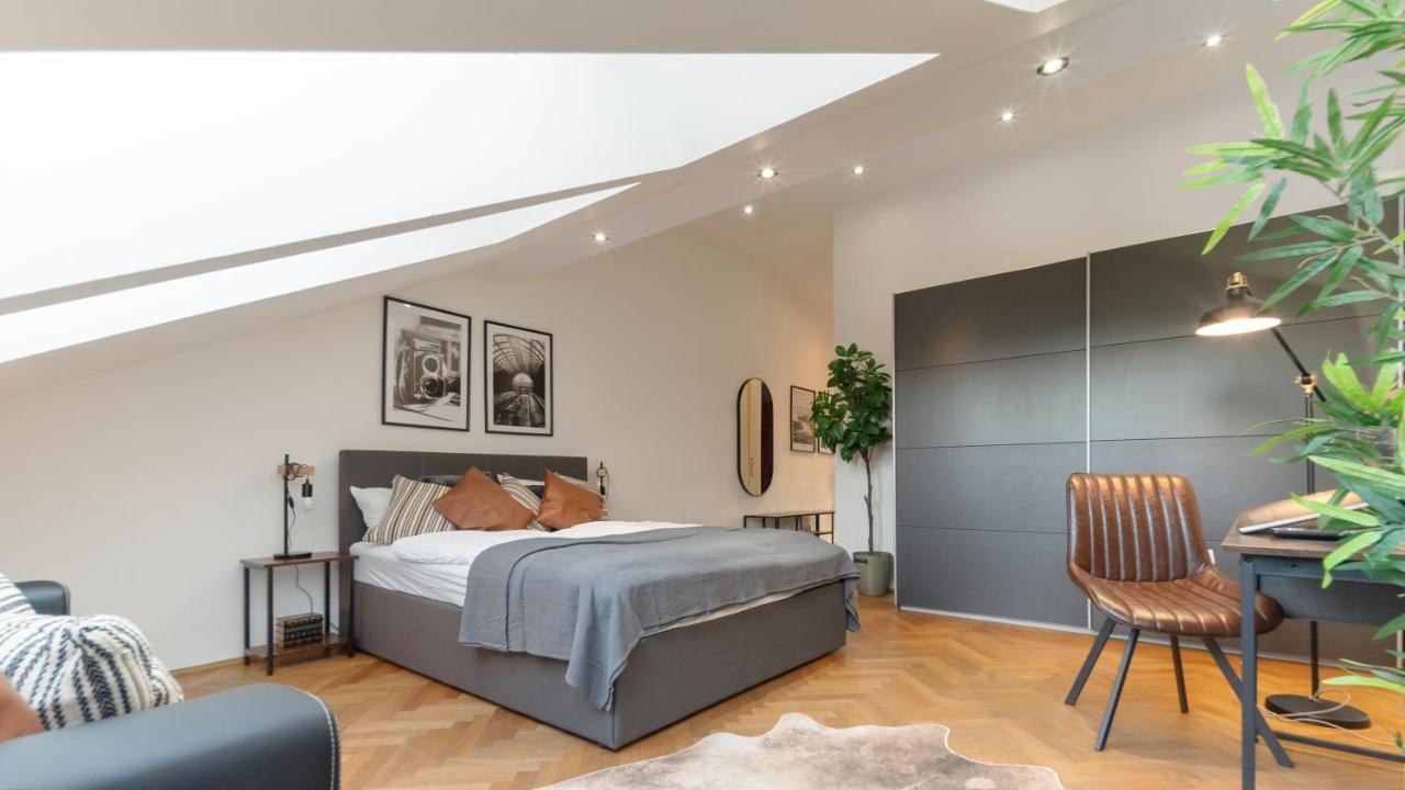 Designer Apartments, 2 Min To U1 Reumannplatz Vienna Exterior photo