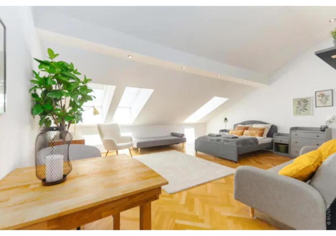 Designer Apartments, 2 Min To U1 Reumannplatz Vienna Exterior photo