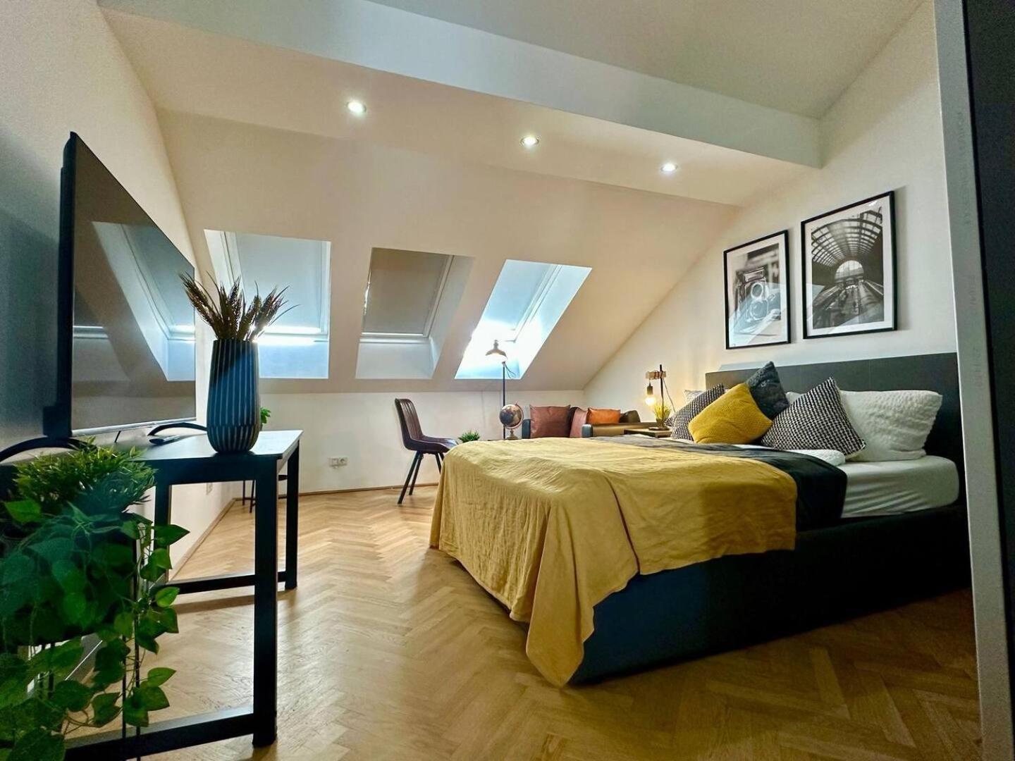 Designer Apartments, 2 Min To U1 Reumannplatz Vienna Exterior photo